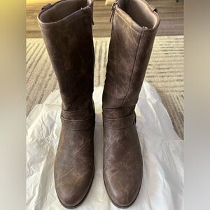Ladies Marbled Brown and Tan Boots. Mid-Calf